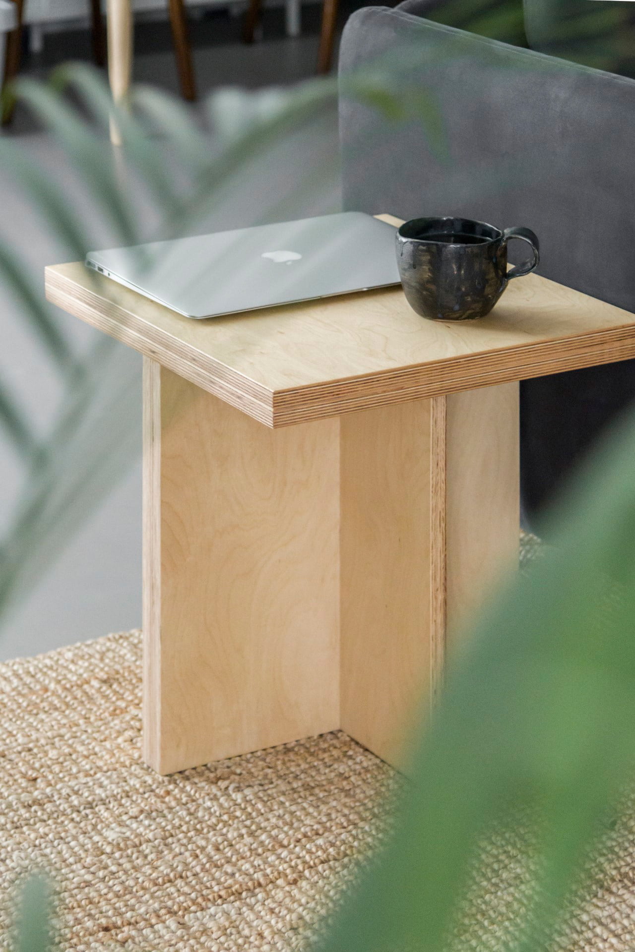 Minimalistyczny stolik ze sklejki brzozowej, styl japoński, meble ze sklejki